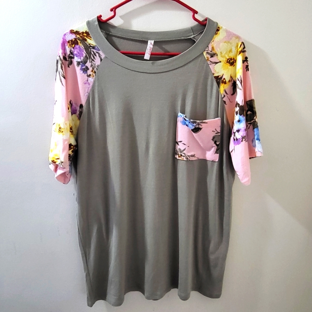 RED LOLLY NWOT WOMENS M